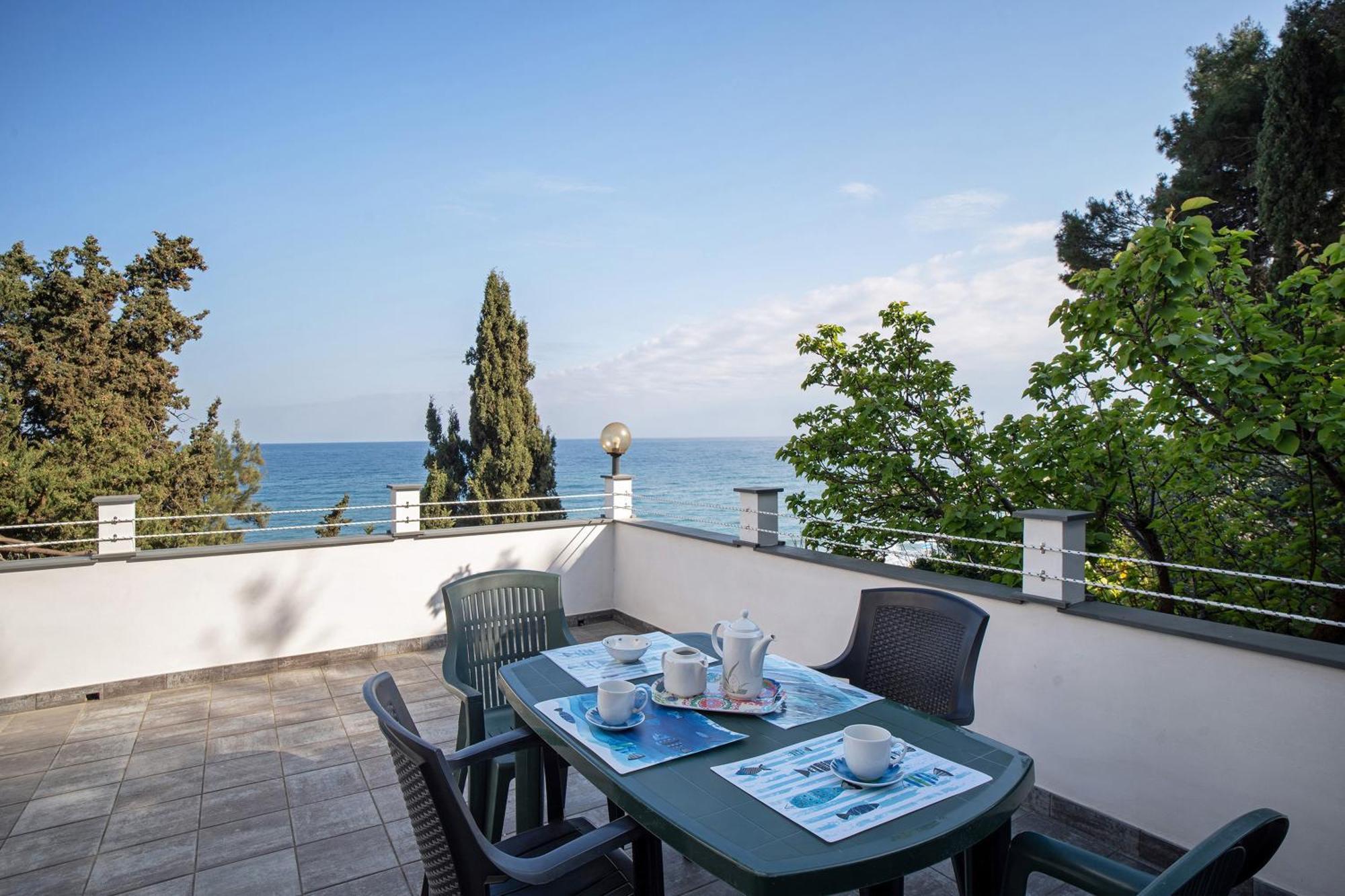Alba Marina Apartment San Lorenzo al Mare Exterior photo