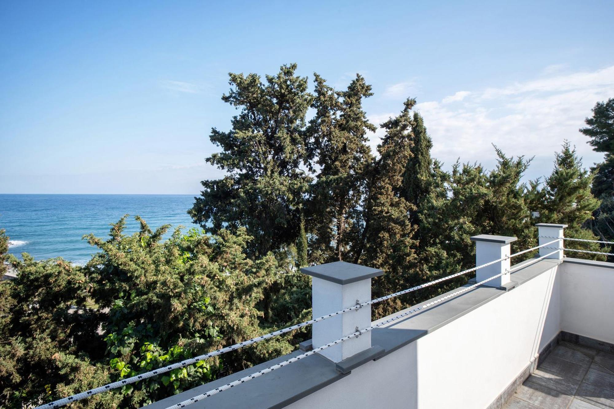 Alba Marina Apartment San Lorenzo al Mare Exterior photo